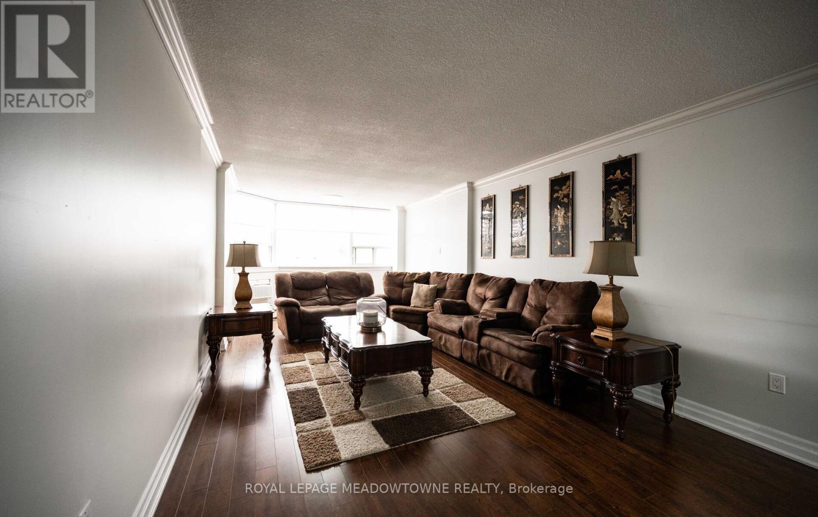 #302 55 YARMOUTH STREET - 9