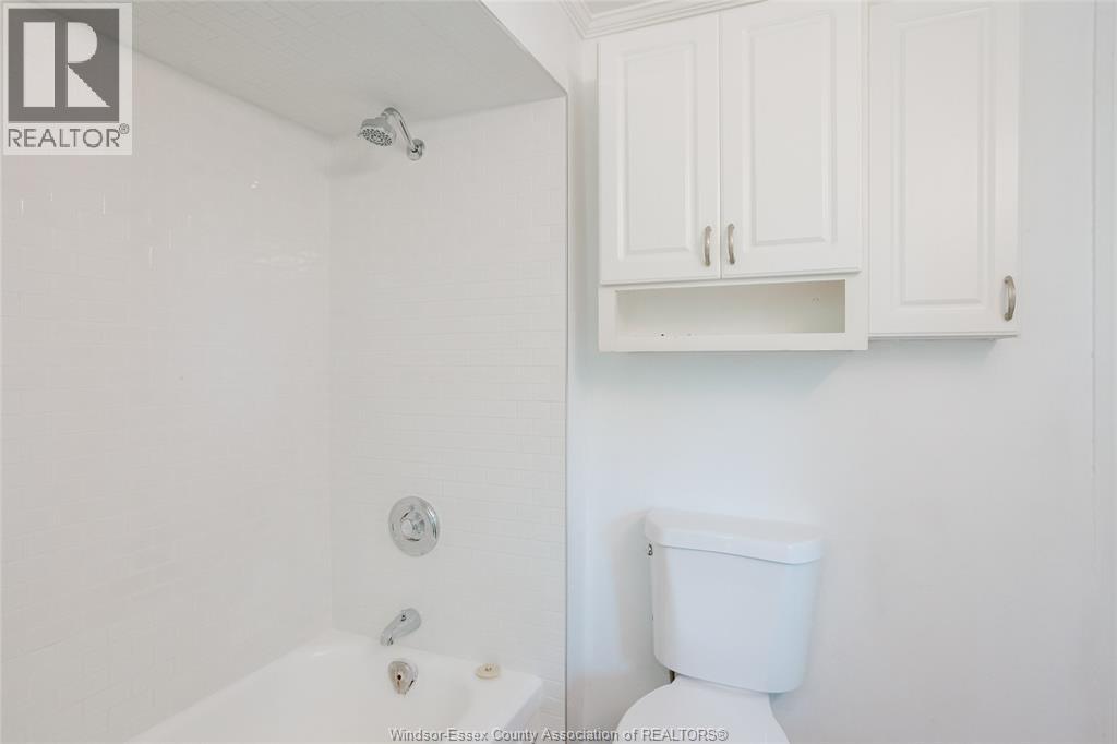1054 GLIDDEN - 23