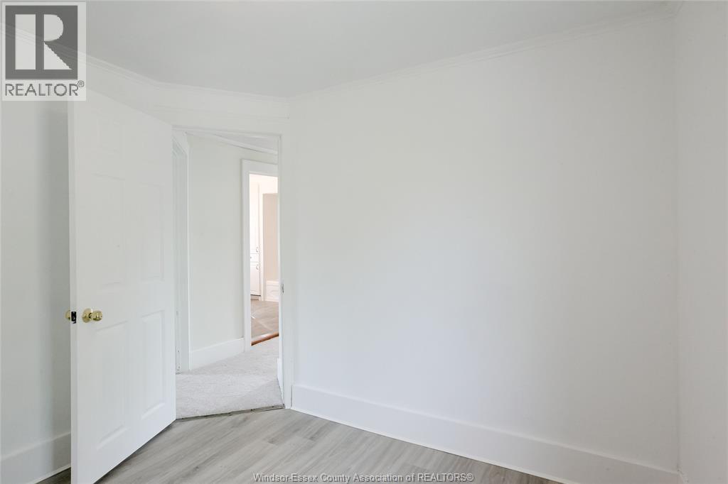 1054 GLIDDEN - 27