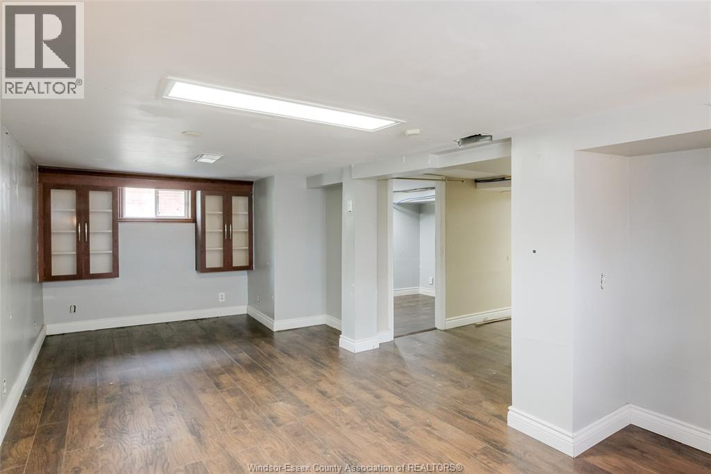 1054 GLIDDEN - 32