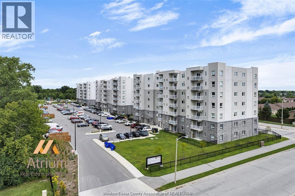 #106 1675 BANWELL ROAD - 1