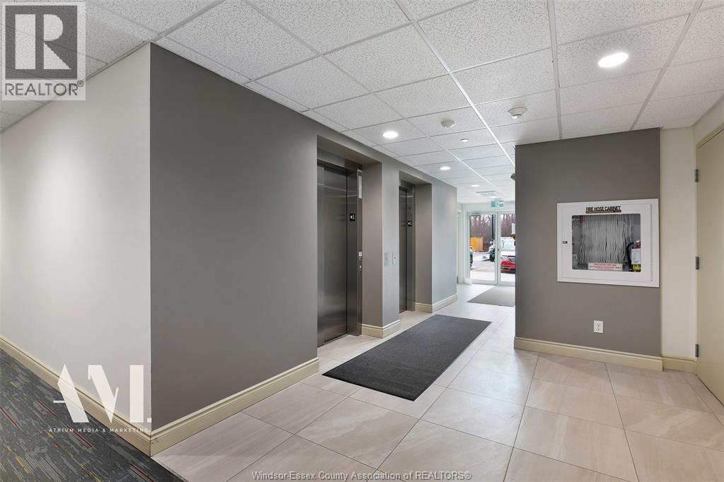 #106 1675 BANWELL ROAD - 10