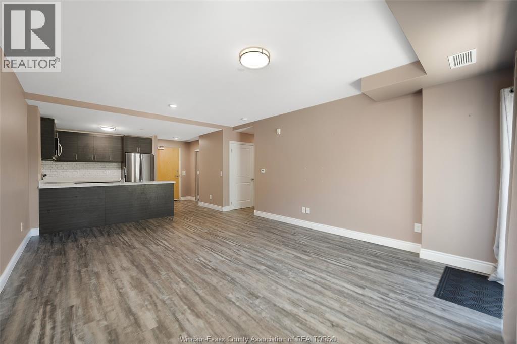 #106 1675 BANWELL ROAD - 13