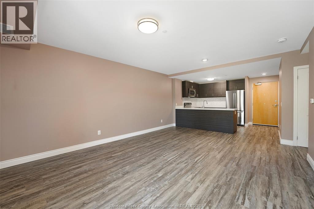 #106 1675 BANWELL ROAD - 14