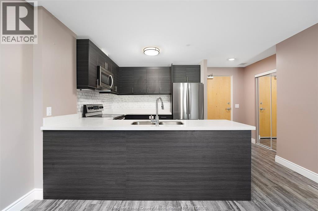 #106 1675 BANWELL ROAD - 16