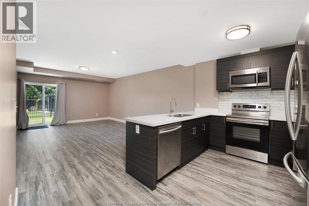 #106 1675 BANWELL ROAD - 18