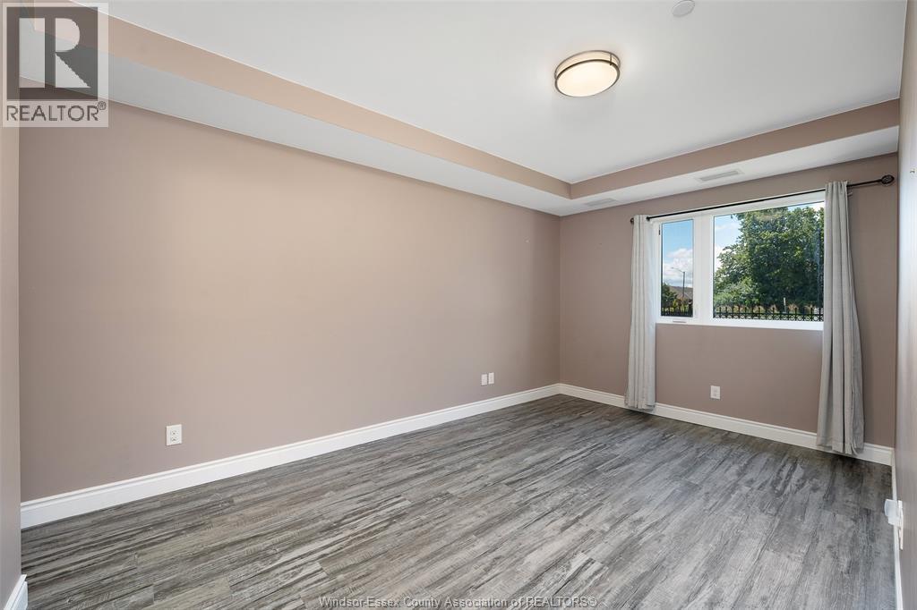 #106 1675 BANWELL ROAD - 20