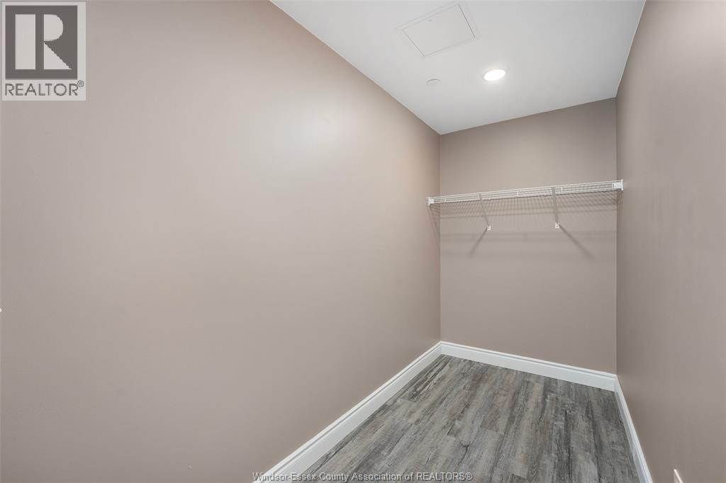 #106 1675 BANWELL ROAD - 22