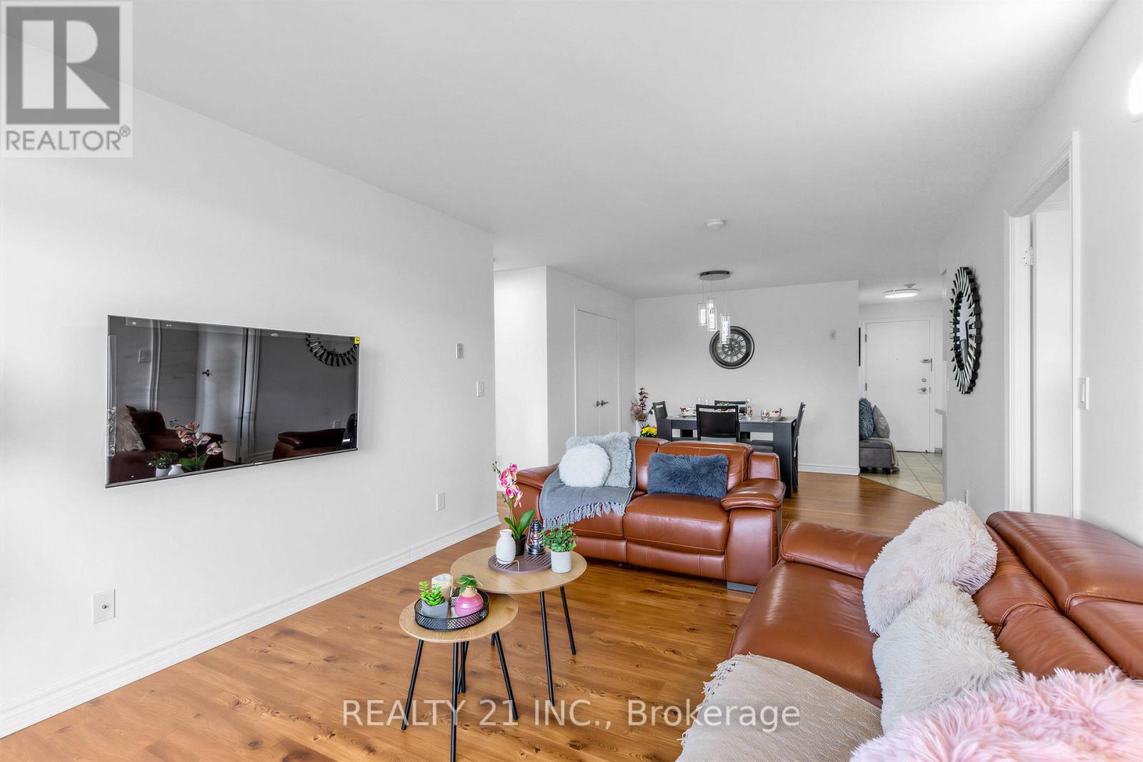 #514 3650 KINGSTON ROAD - 13