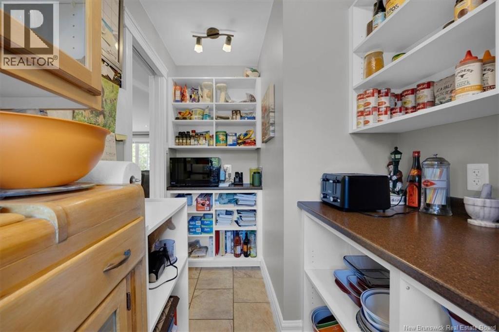 735 Hillcrest Road - 13