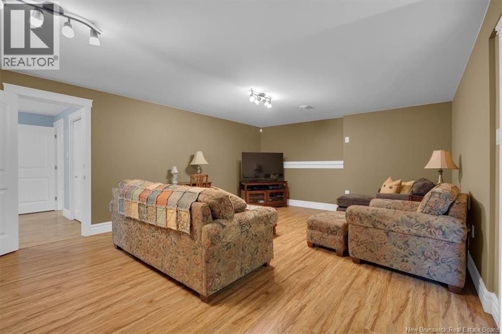 735 Hillcrest Road - 28
