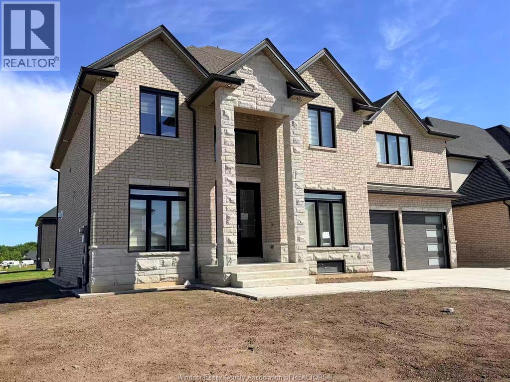 570 ORCHARD CRESCENT - 2
