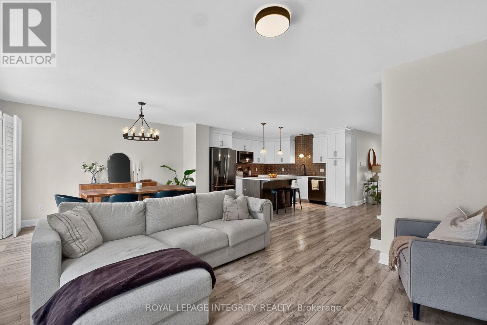 198 BOURDEAU BOULEVARD - 15