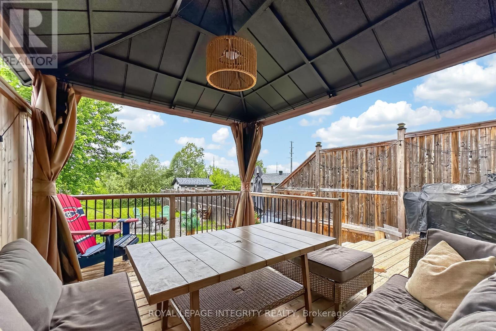 198 BOURDEAU BOULEVARD - 37
