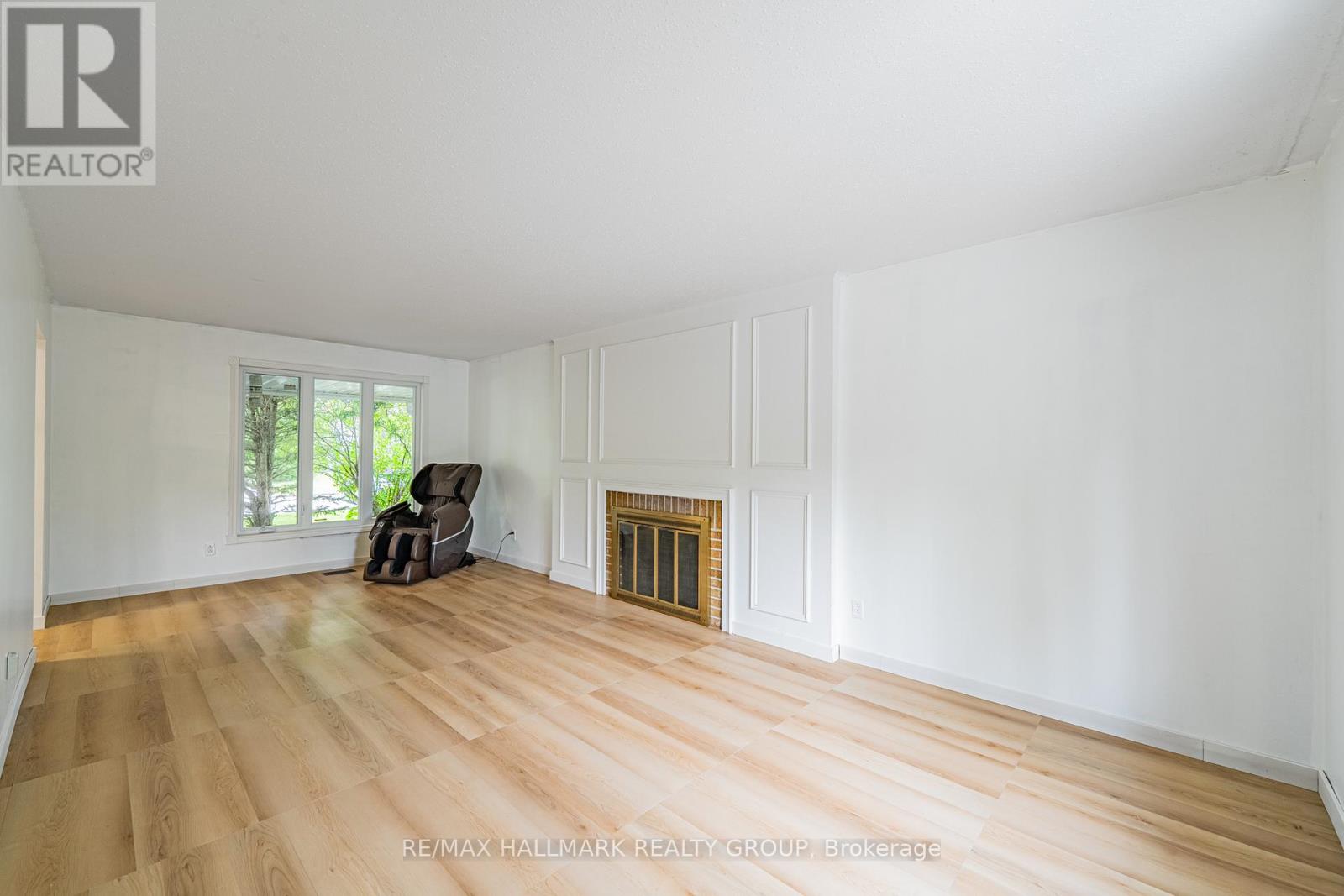4 Bed, 2 Bath House for Sale in Ottawa – 3319 KODIAK STREET, Ottawa – MLS# X13479258 - Image 11