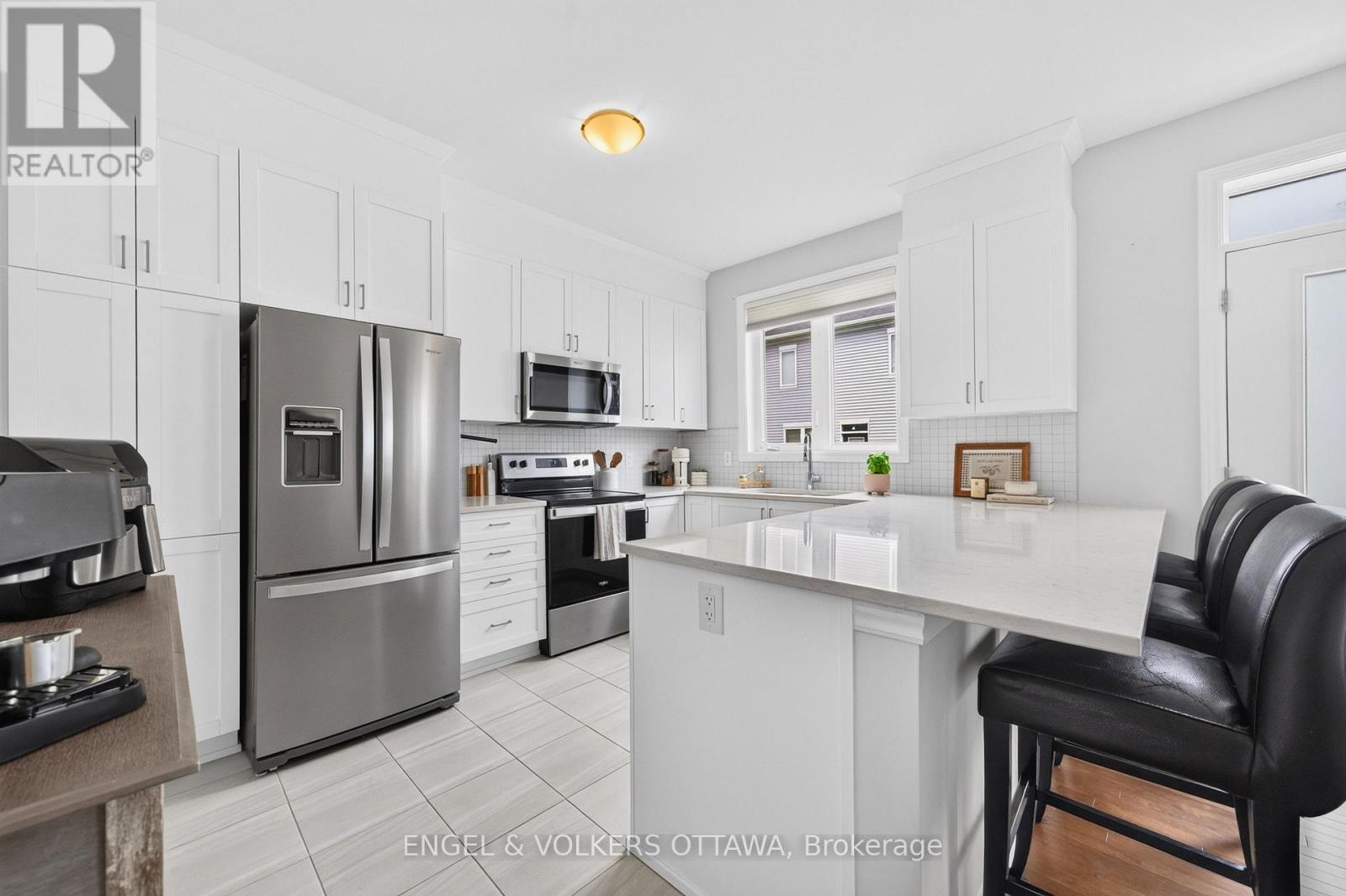 3 Bed, 3 Bath House for Rent in Ottawa – 33 FOCALITY CRESCENT, Ottawa – MLS# X13479294 - Image 11