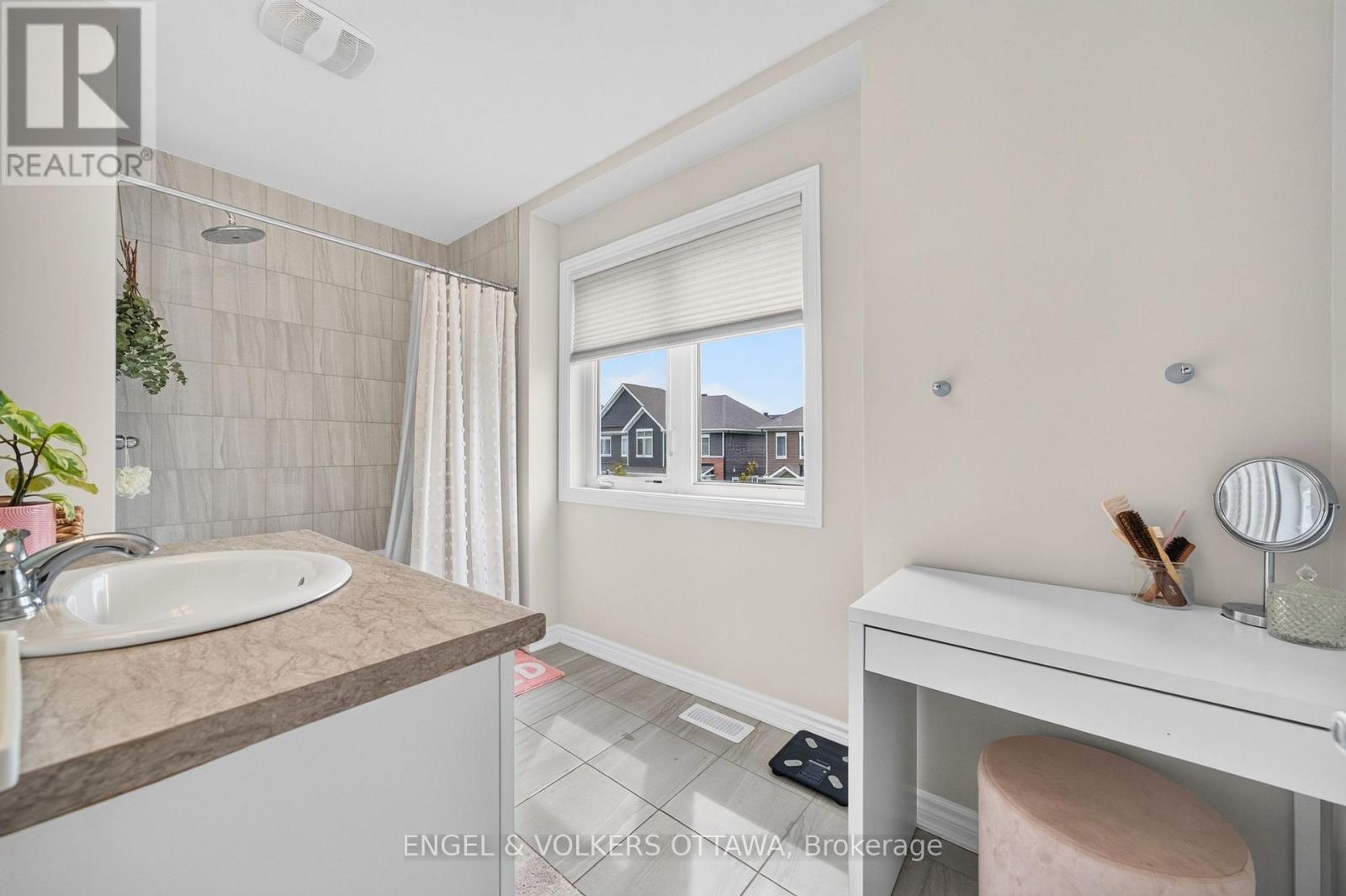 3 Bed, 3 Bath House for Rent in Ottawa – 33 FOCALITY CRESCENT, Ottawa – MLS# X13479294 - Image 28