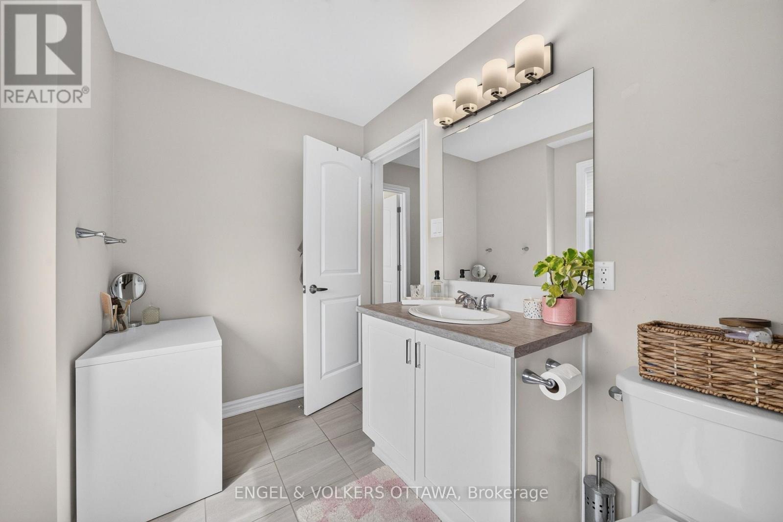 3 Bed, 3 Bath House for Rent in Ottawa – 33 FOCALITY CRESCENT, Ottawa – MLS# X13479294 - Image 29