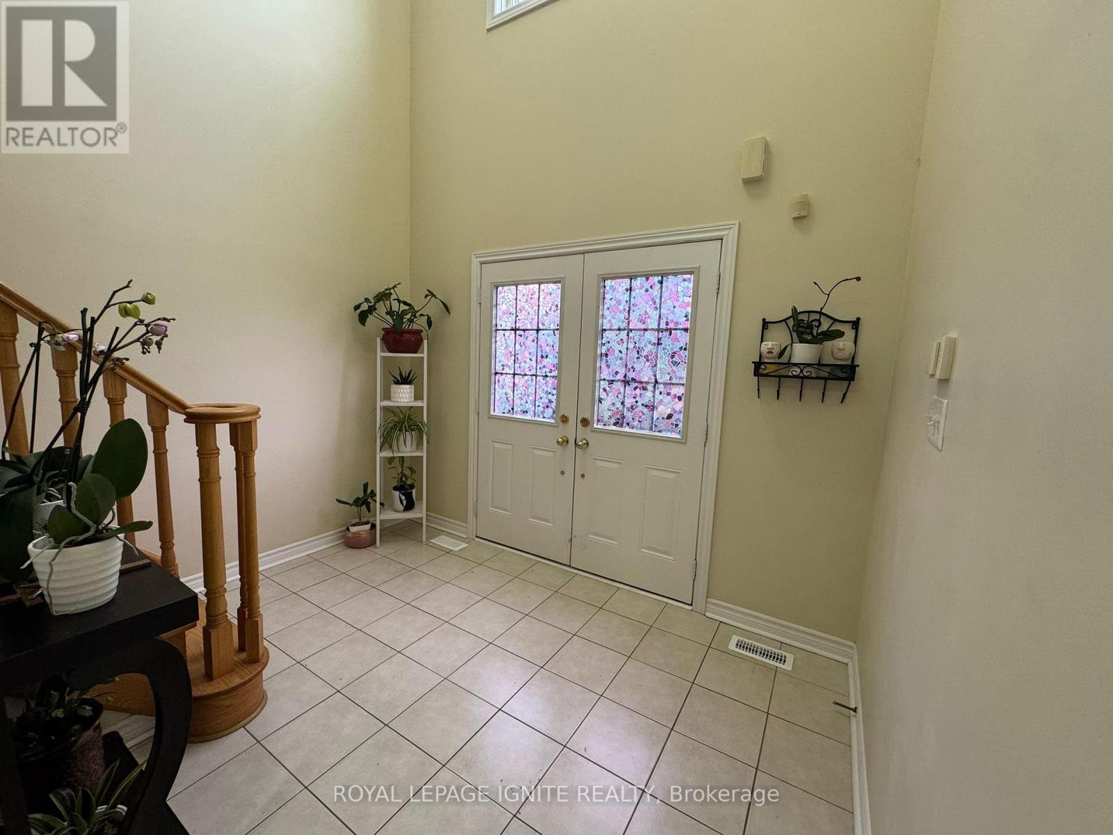 90 SIR JACOBS CRESCENT - 13