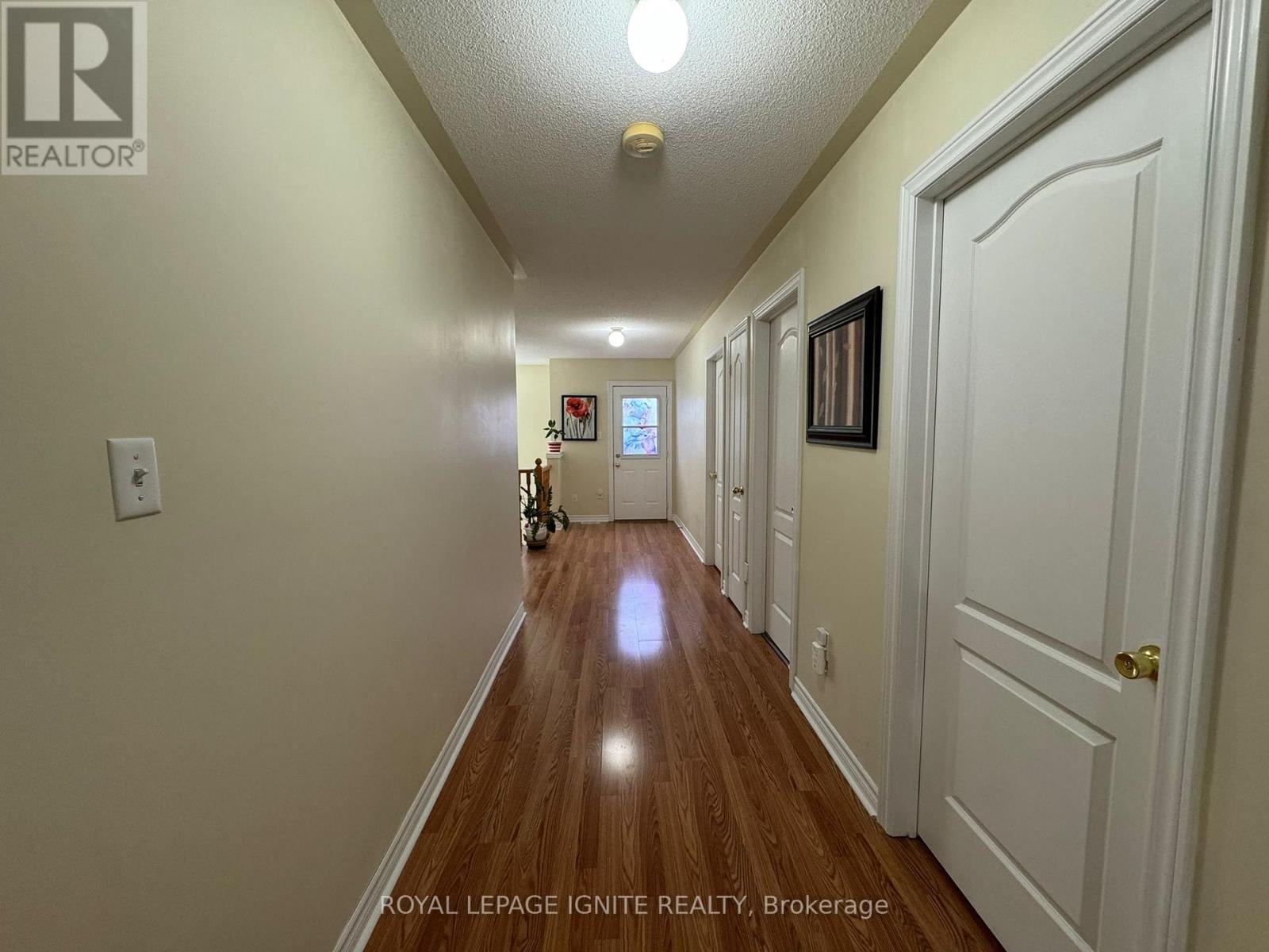 90 SIR JACOBS CRESCENT - 32