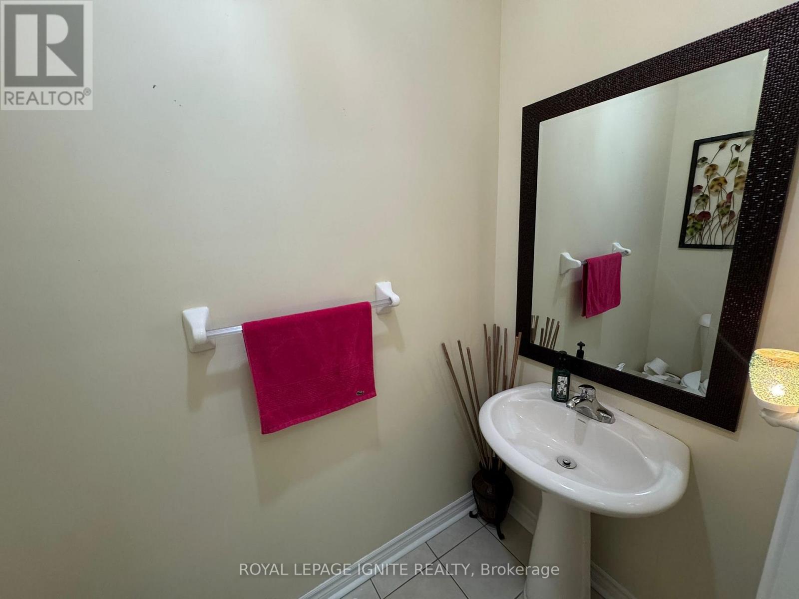 90 SIR JACOBS CRESCENT - 41