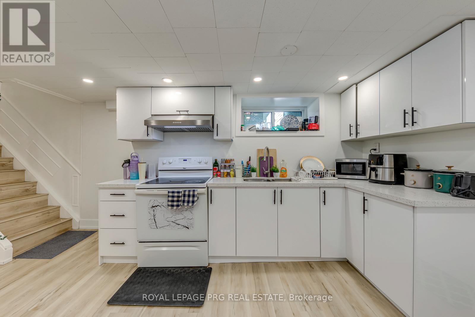 598 WILDWOOD DRIVE - 34