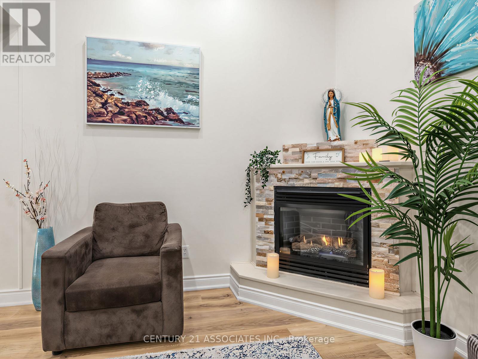 #12 6240 MONTEVIDEO ROAD - 12