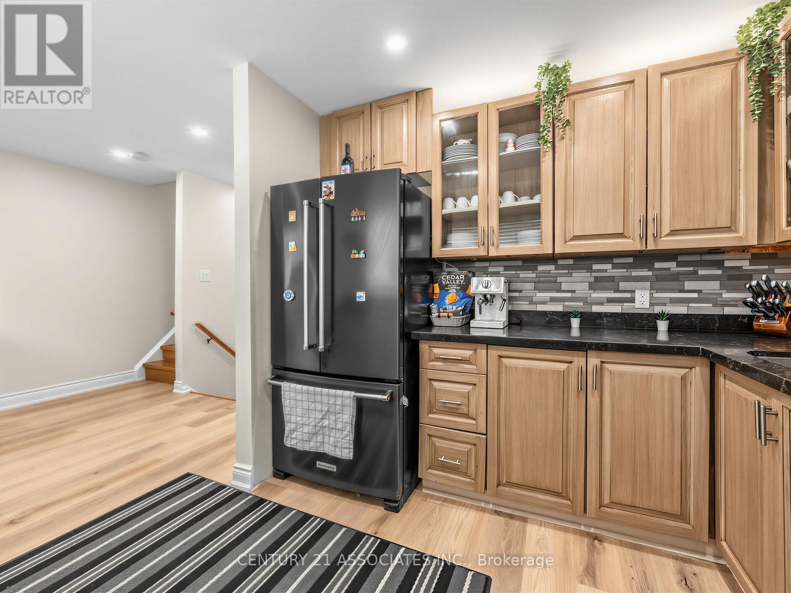 #12 6240 MONTEVIDEO ROAD - 17