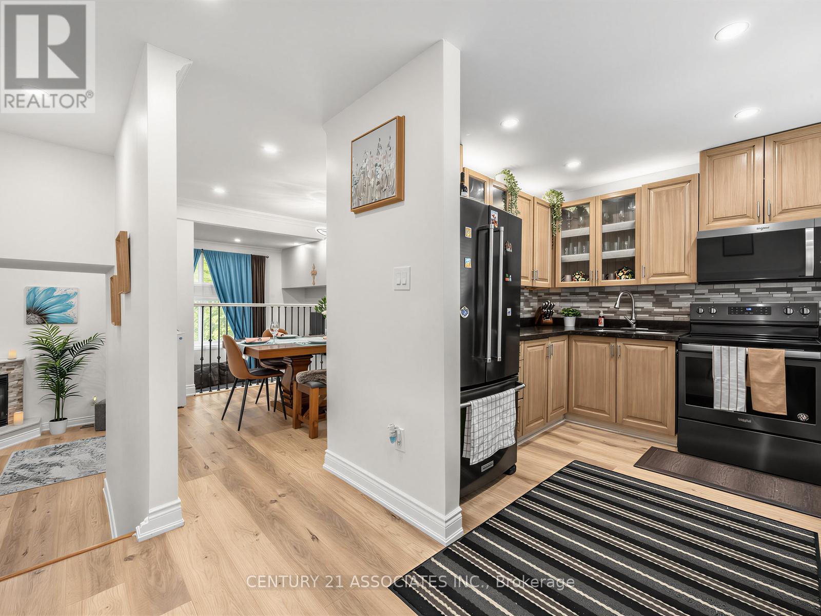#12 6240 MONTEVIDEO ROAD - 20