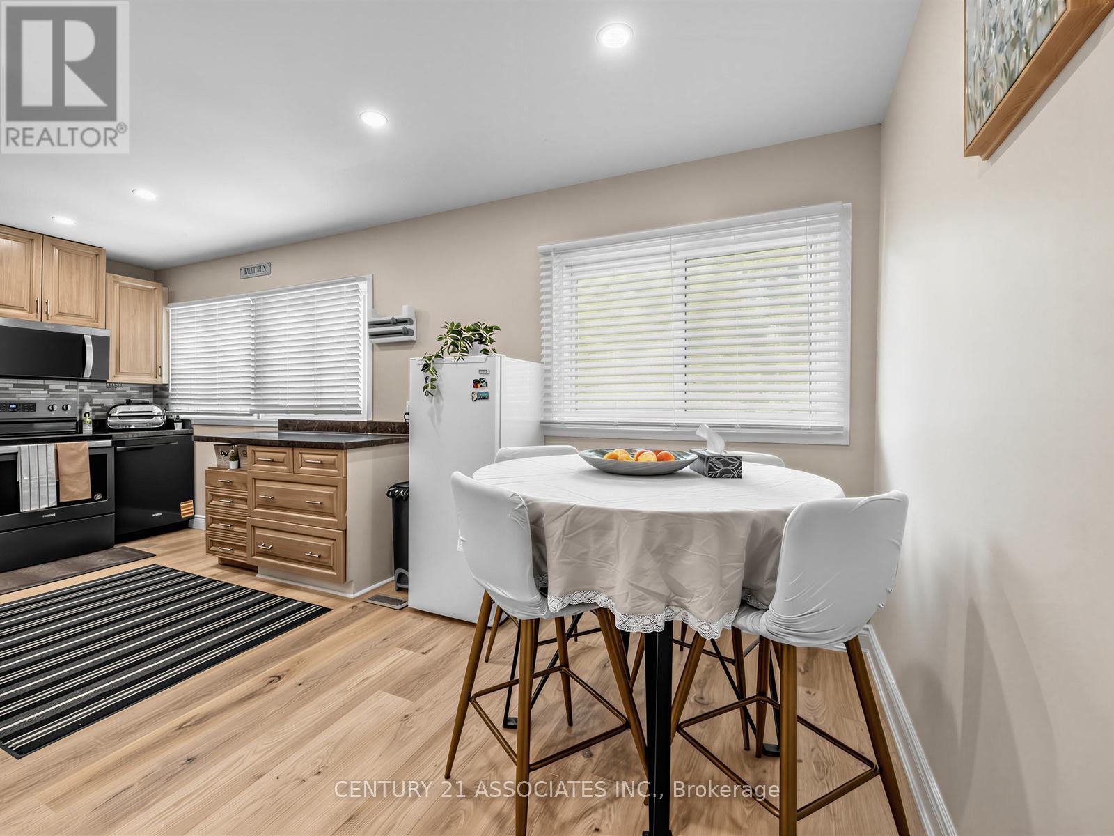#12 6240 MONTEVIDEO ROAD - 21