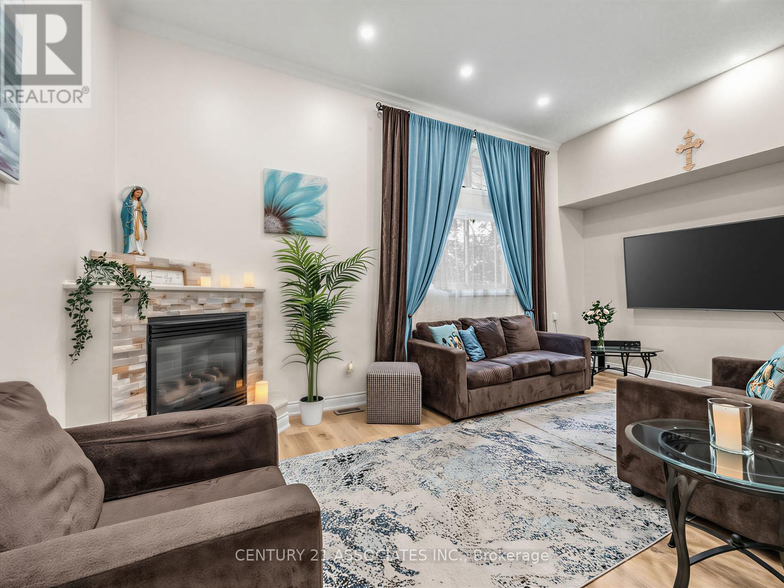 #12 6240 MONTEVIDEO ROAD - 9