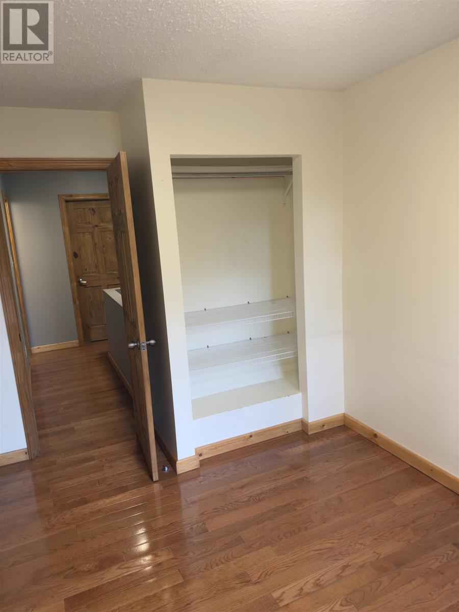 206 Varsity Place - 11