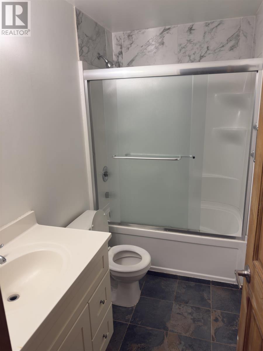 206 Varsity Place - 14