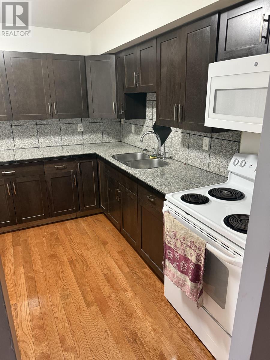 206 Varsity Place - 4