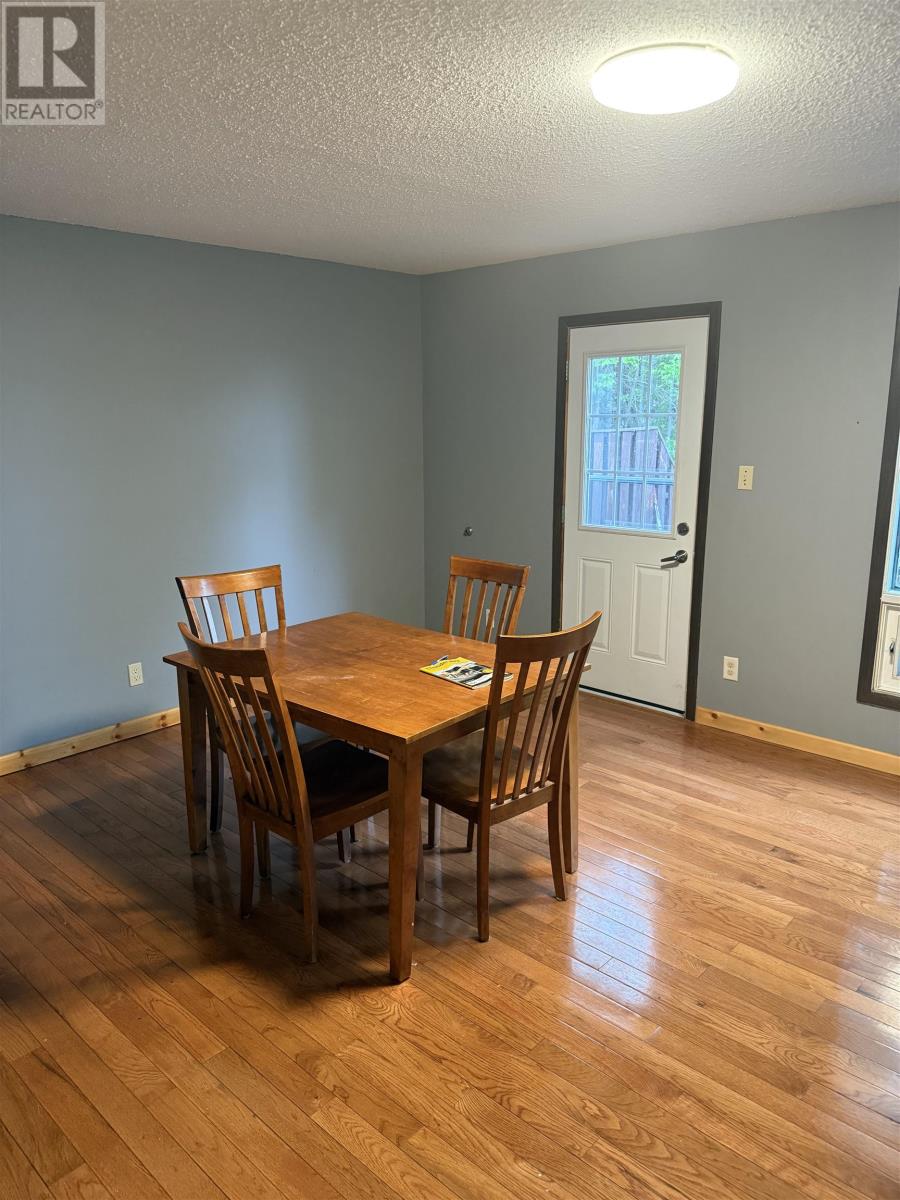 206 Varsity Place - 6