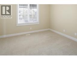 Kitchen - 1708 Ironwood Drive, Kamloops, BC V2H0A6 Photo 11