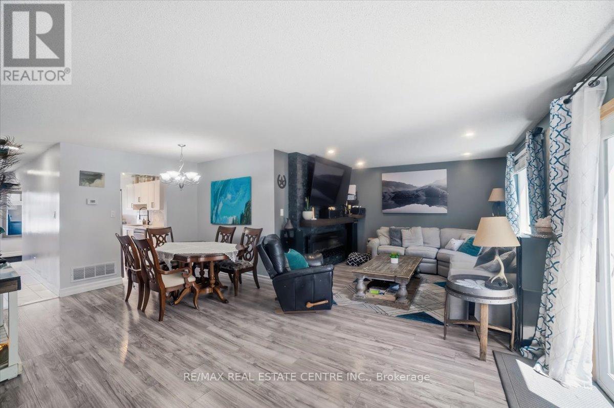 4804 JOHN STREET - 11