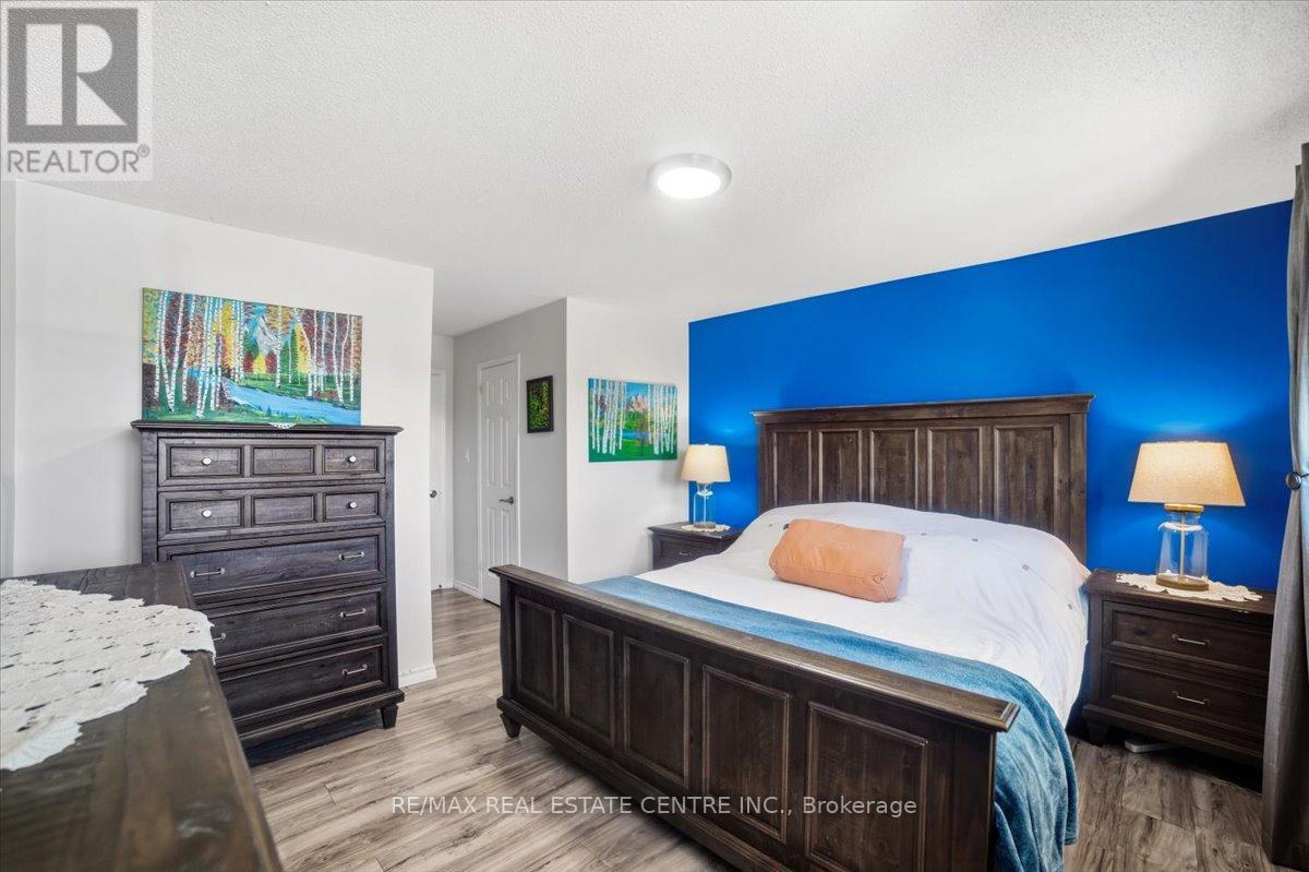 4804 JOHN STREET - 17
