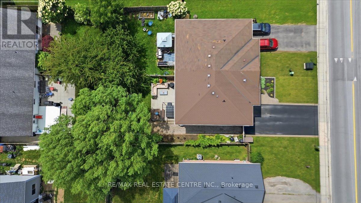 4804 JOHN STREET - 32