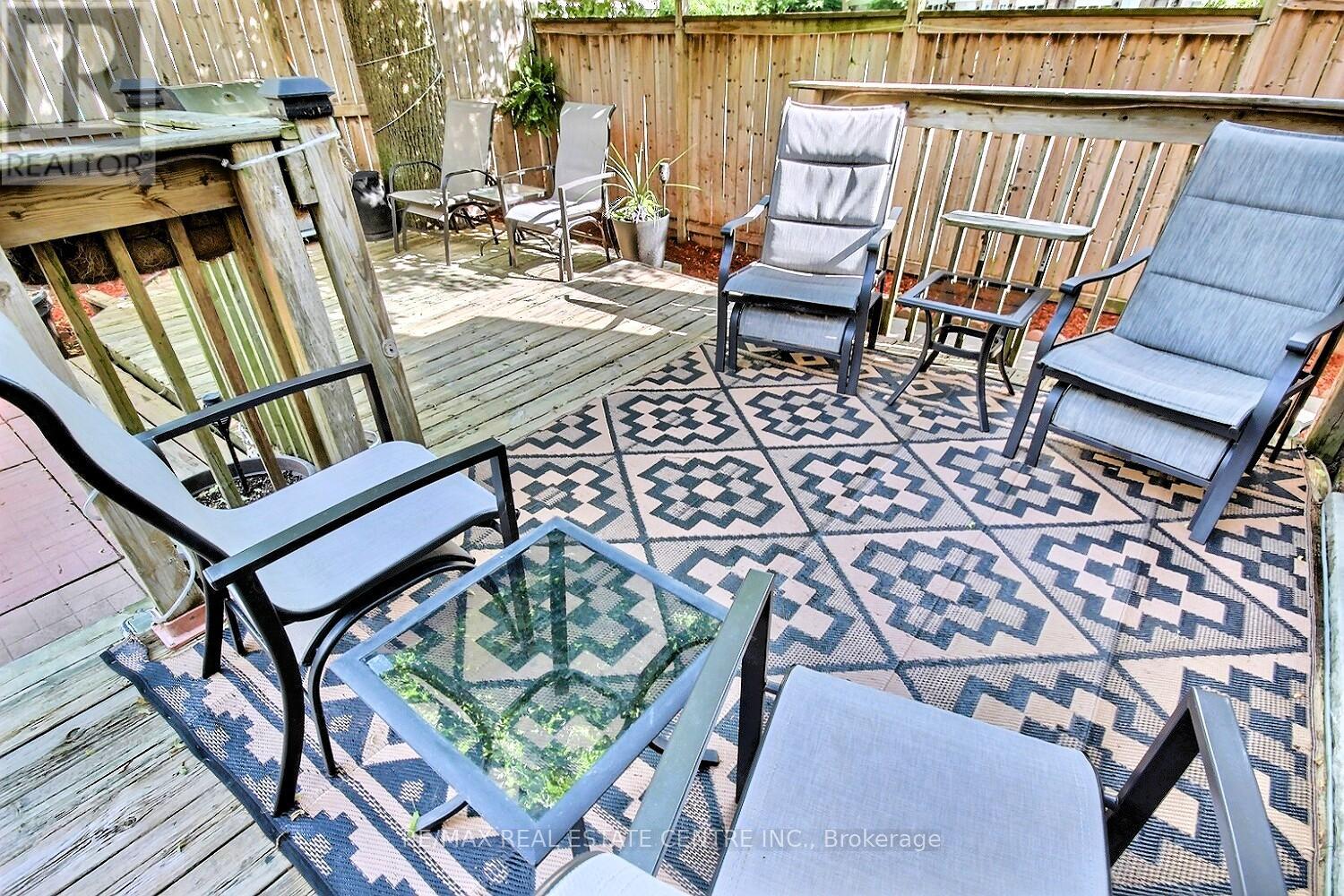 541 PARKVIEW CRESCENT - 18