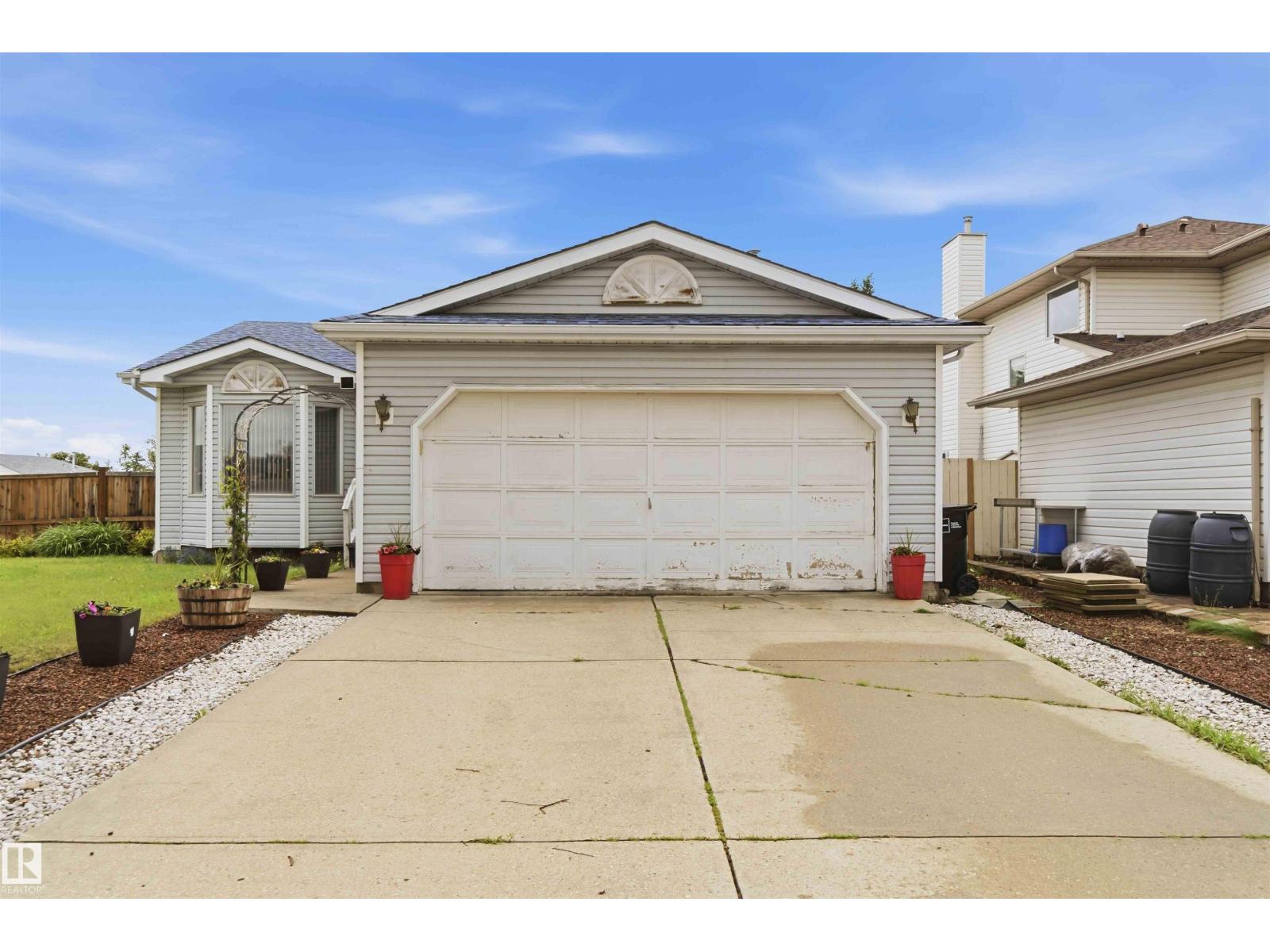 4428 11A AV NW - 4
