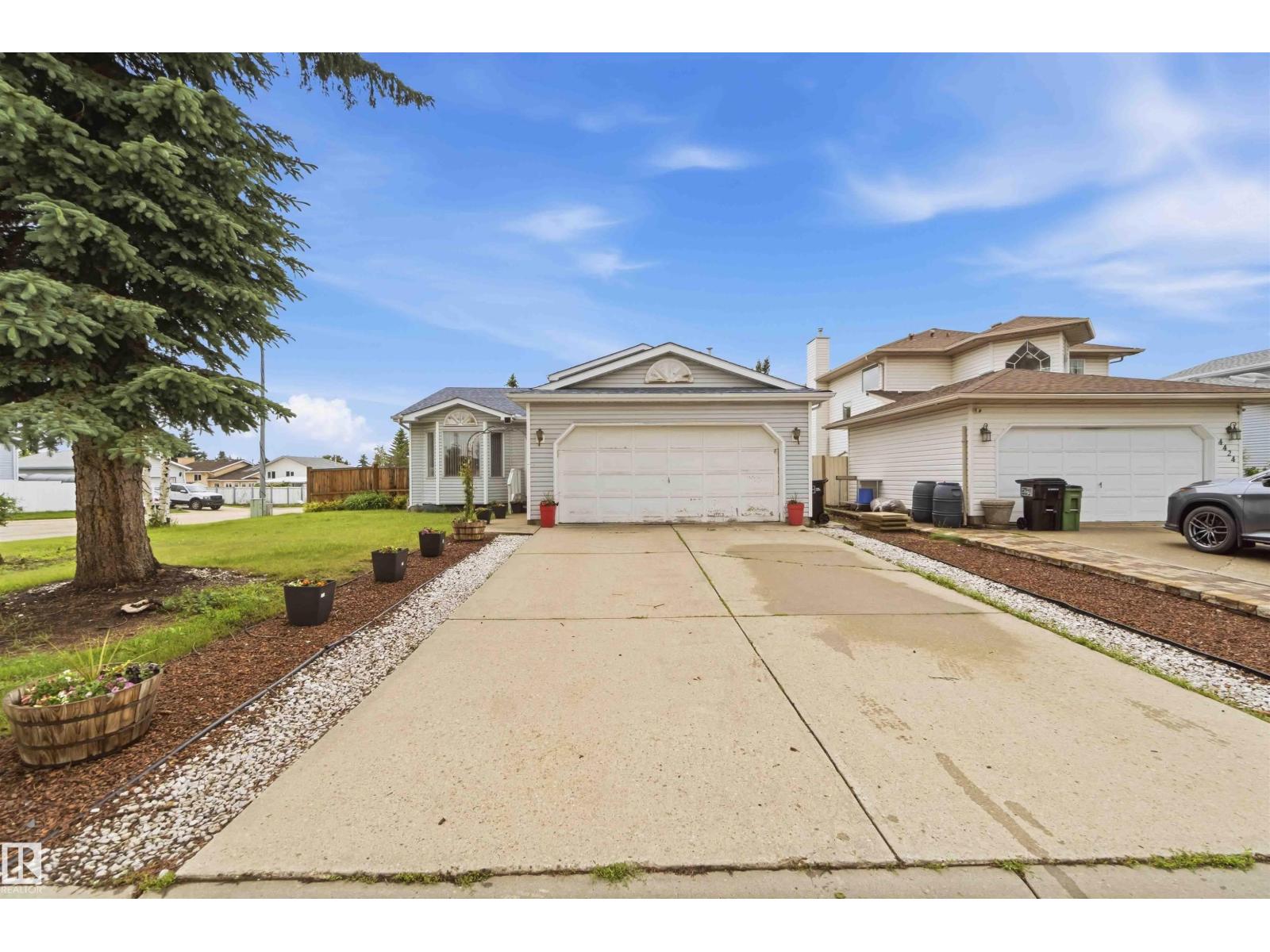 4428 11A AV NW - 2