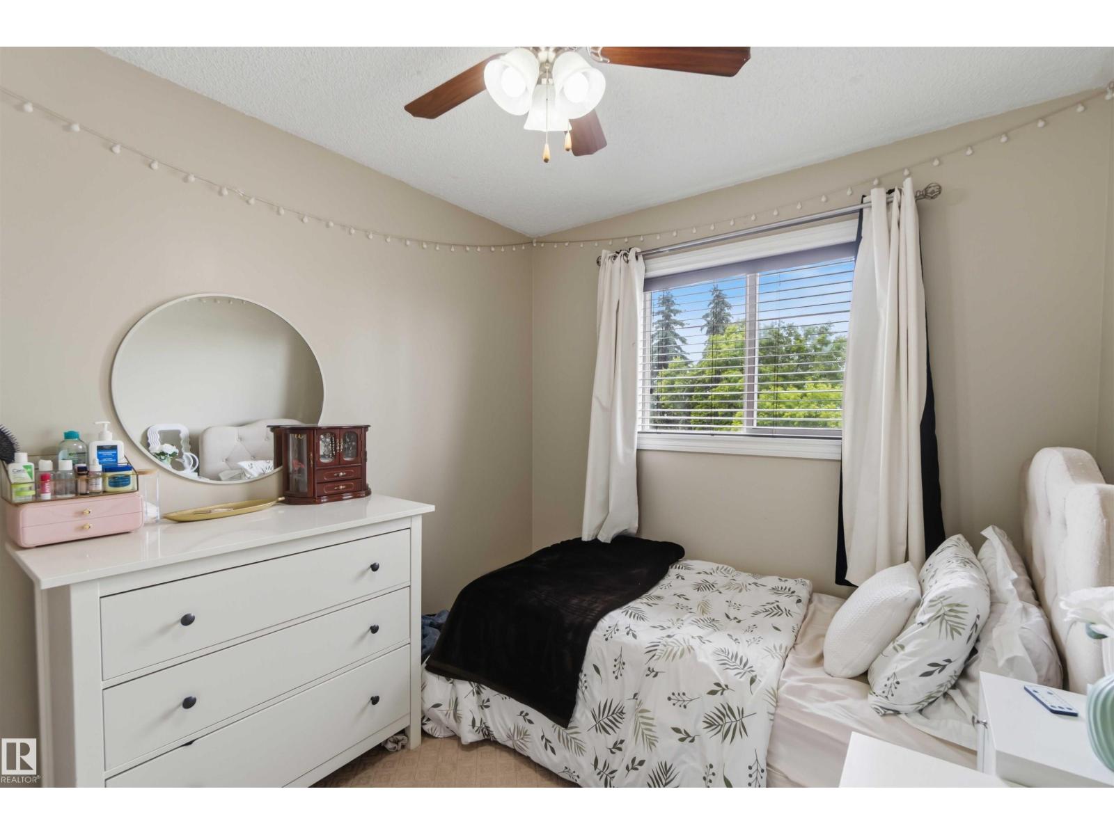 4428 11A AV NW - 32