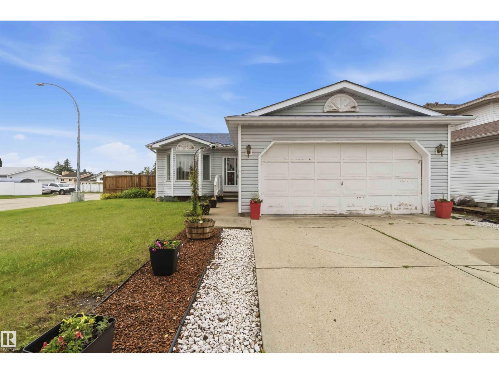 4428 11A AV NW - 6