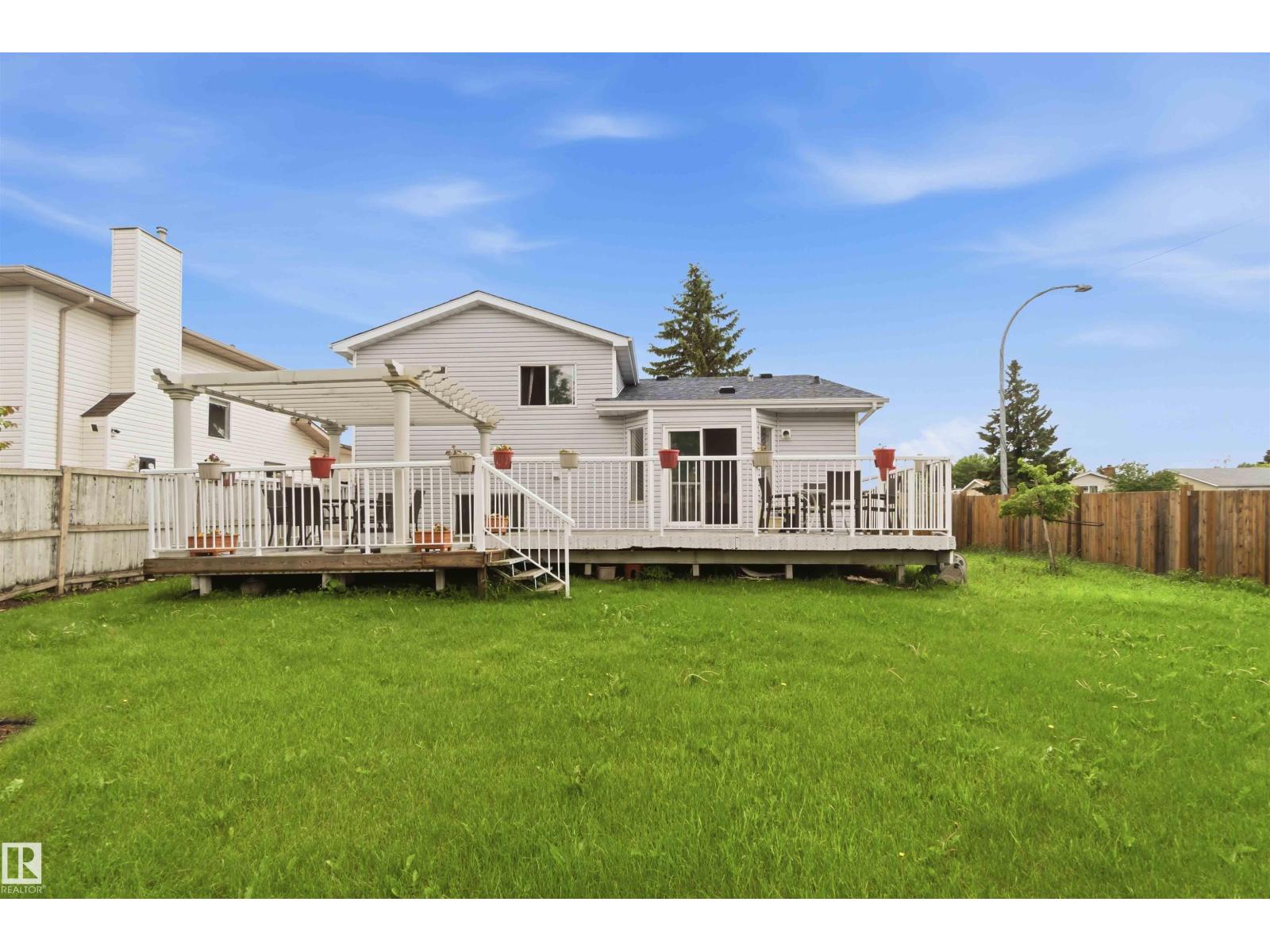 4428 11A AV NW - 50