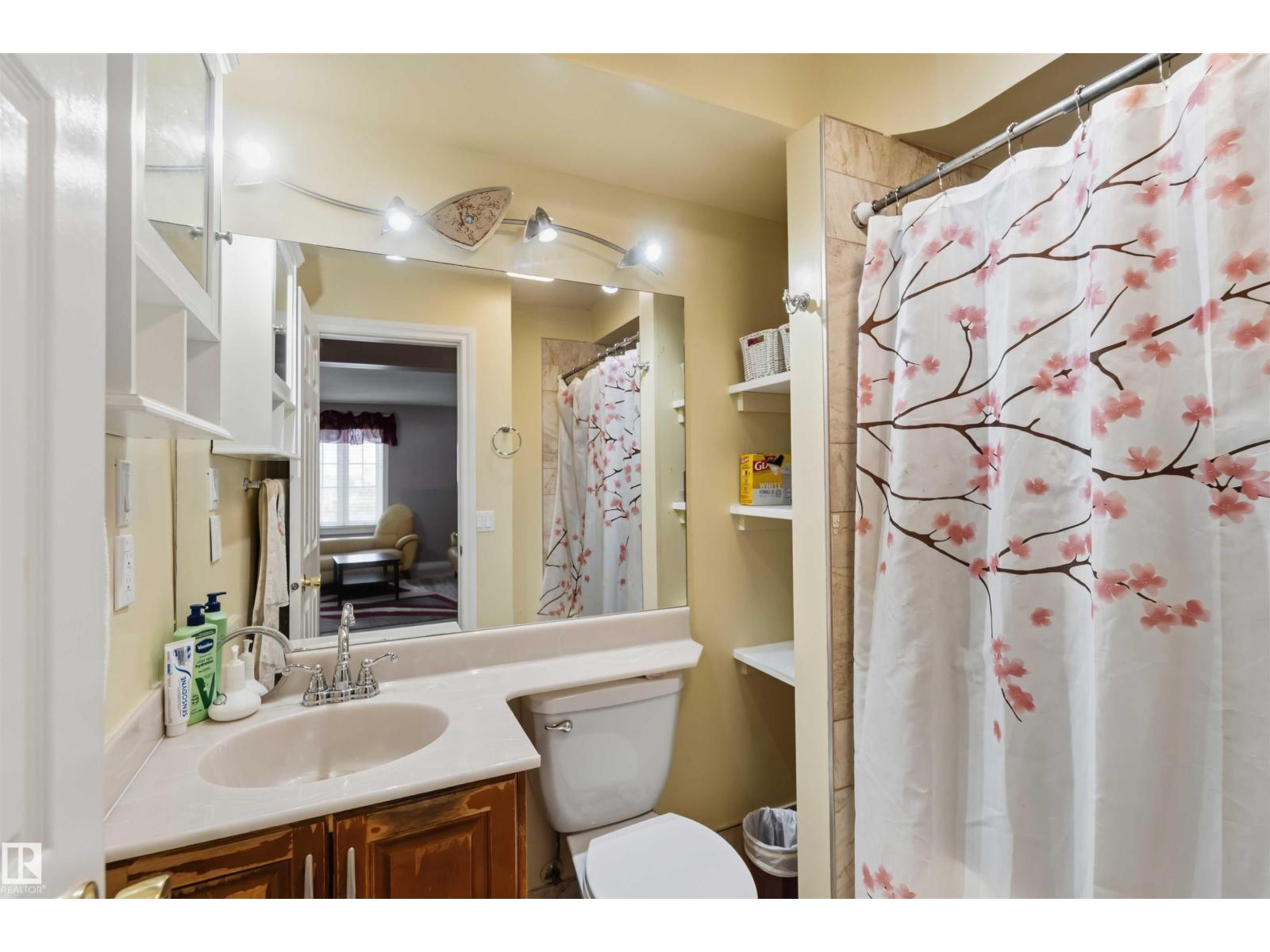 4428 11A AV NW - 43