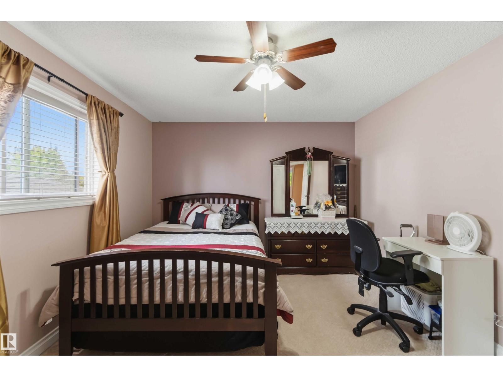 4428 11A AV NW - 34