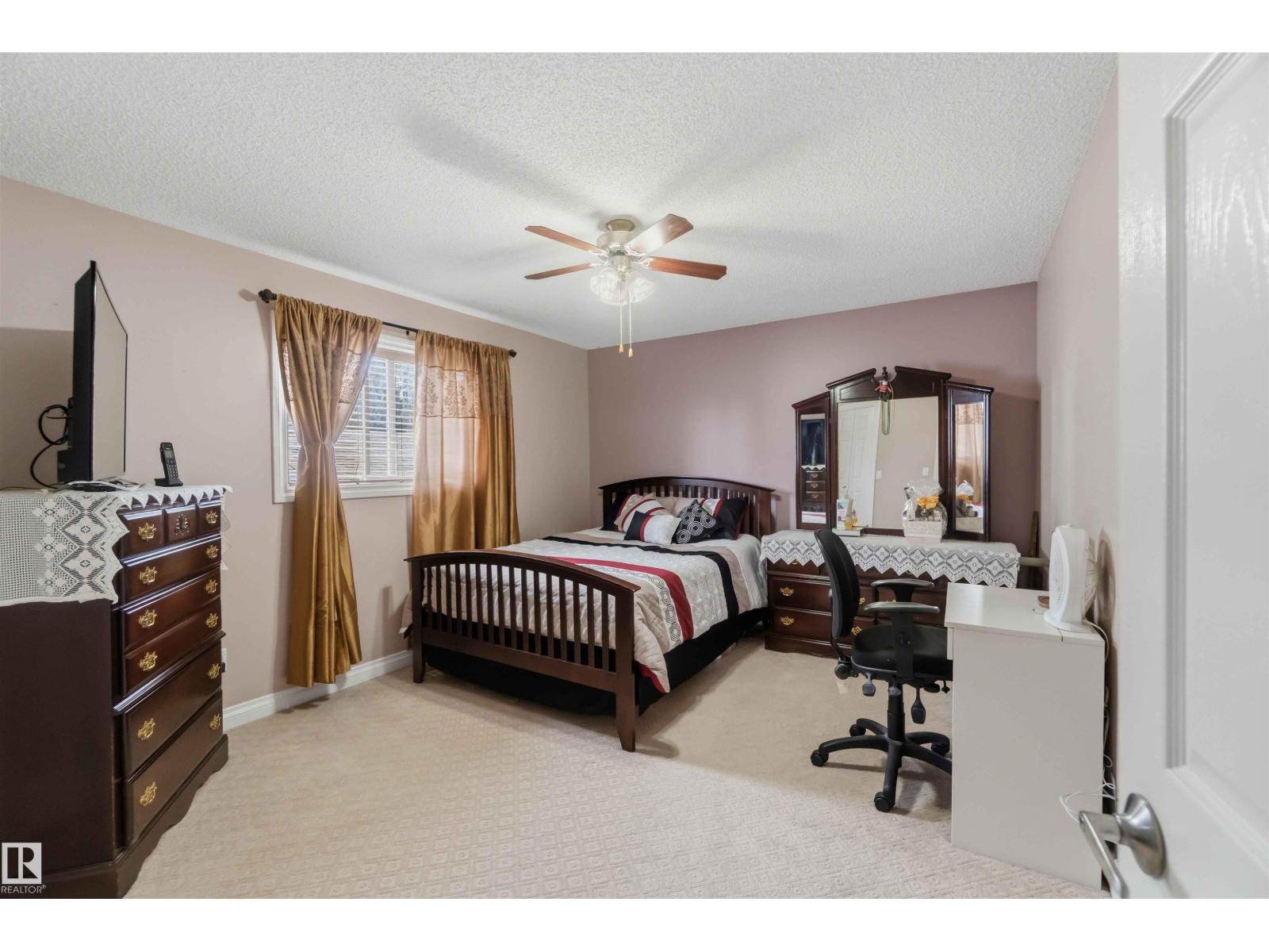 4428 11A AV NW - 26