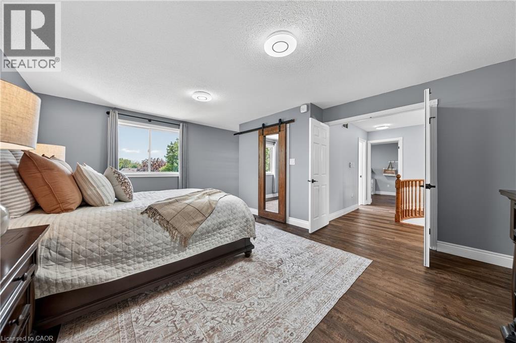 111 HUME Drive - 19