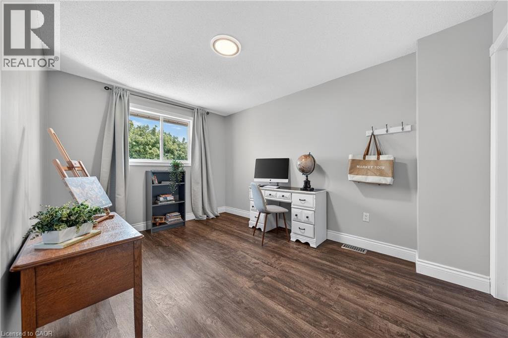 111 HUME Drive - 28